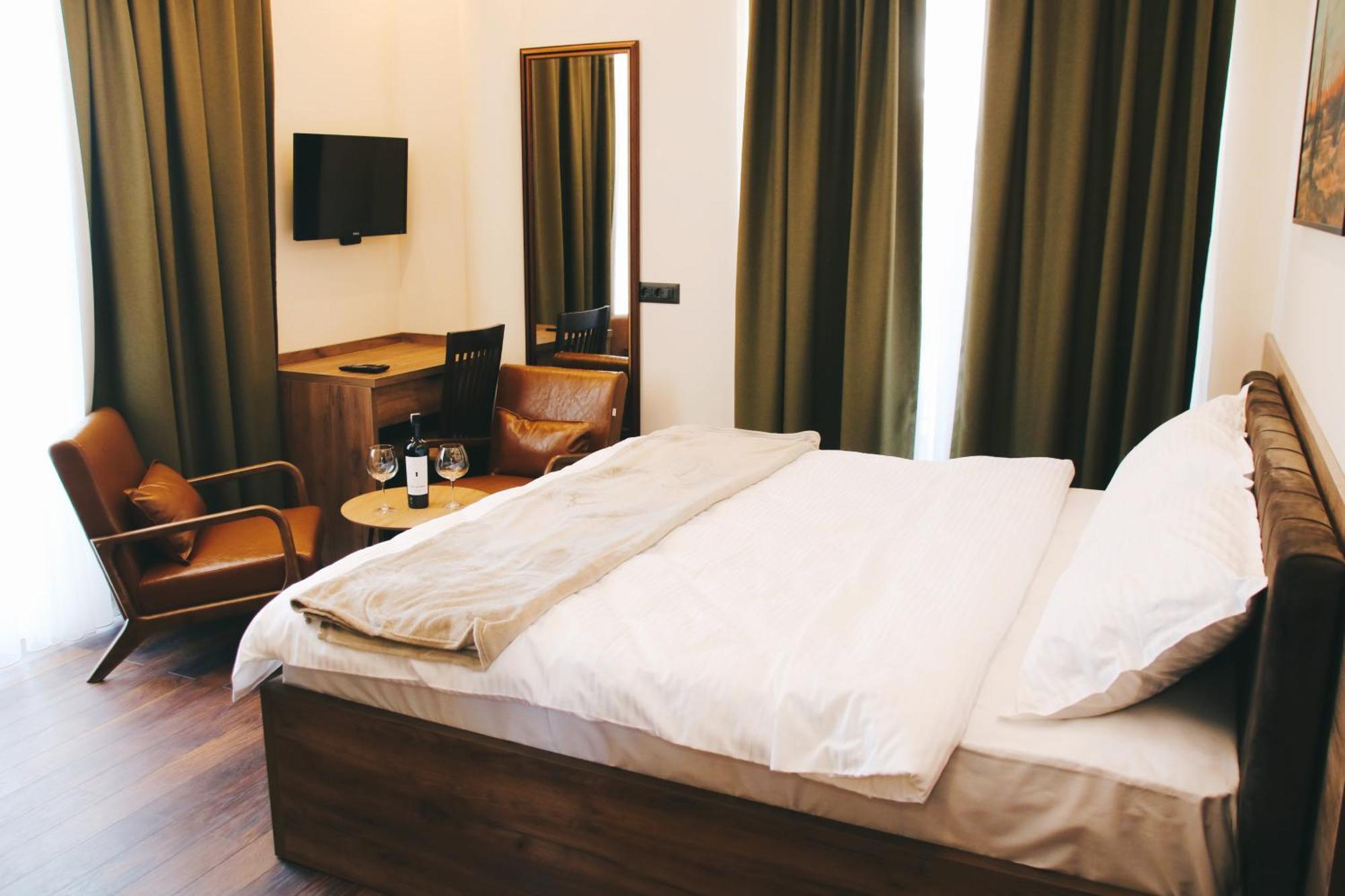 Hotel Rozafa Suhareke 외부 사진