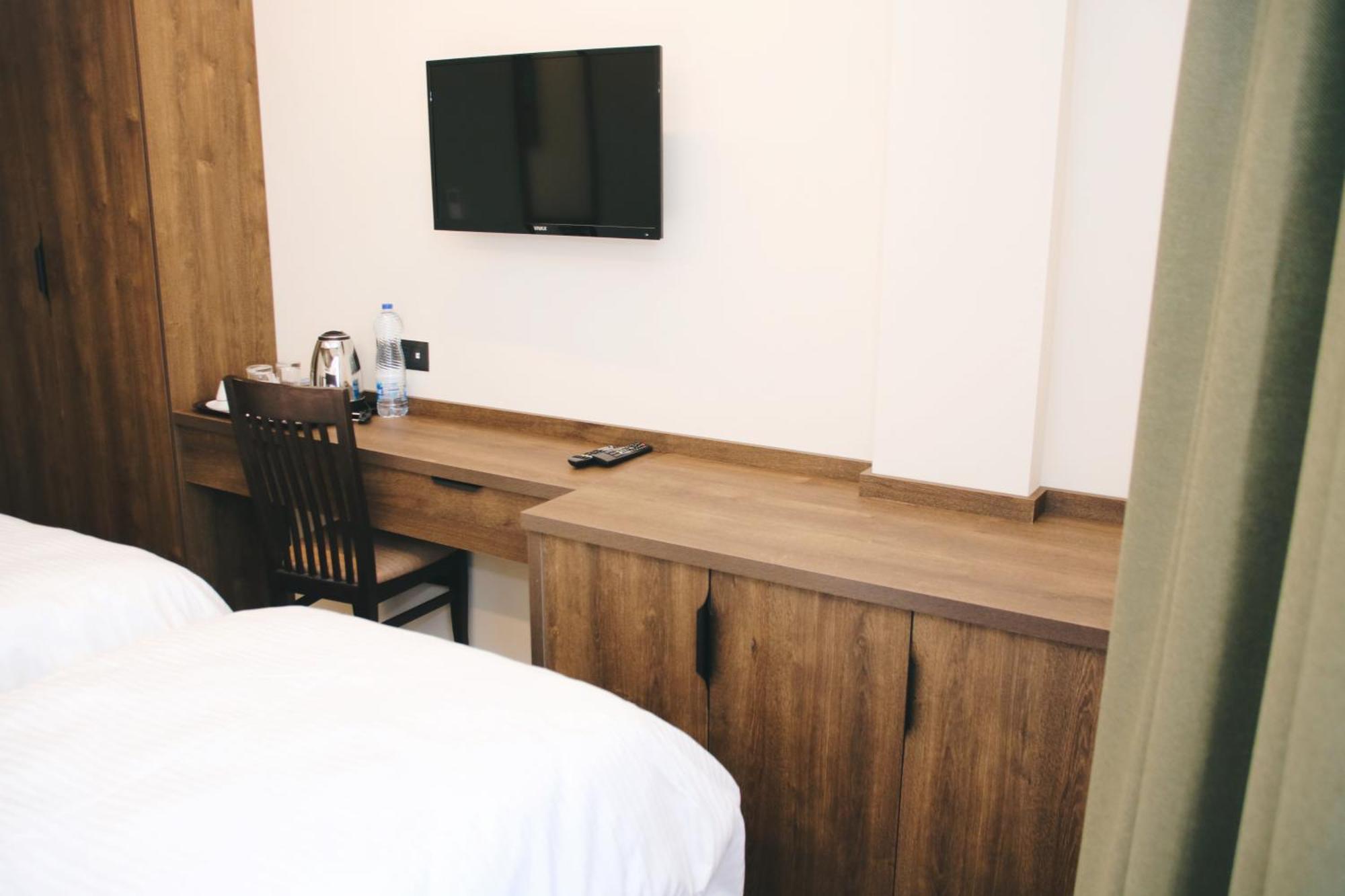 Hotel Rozafa Suhareke 외부 사진